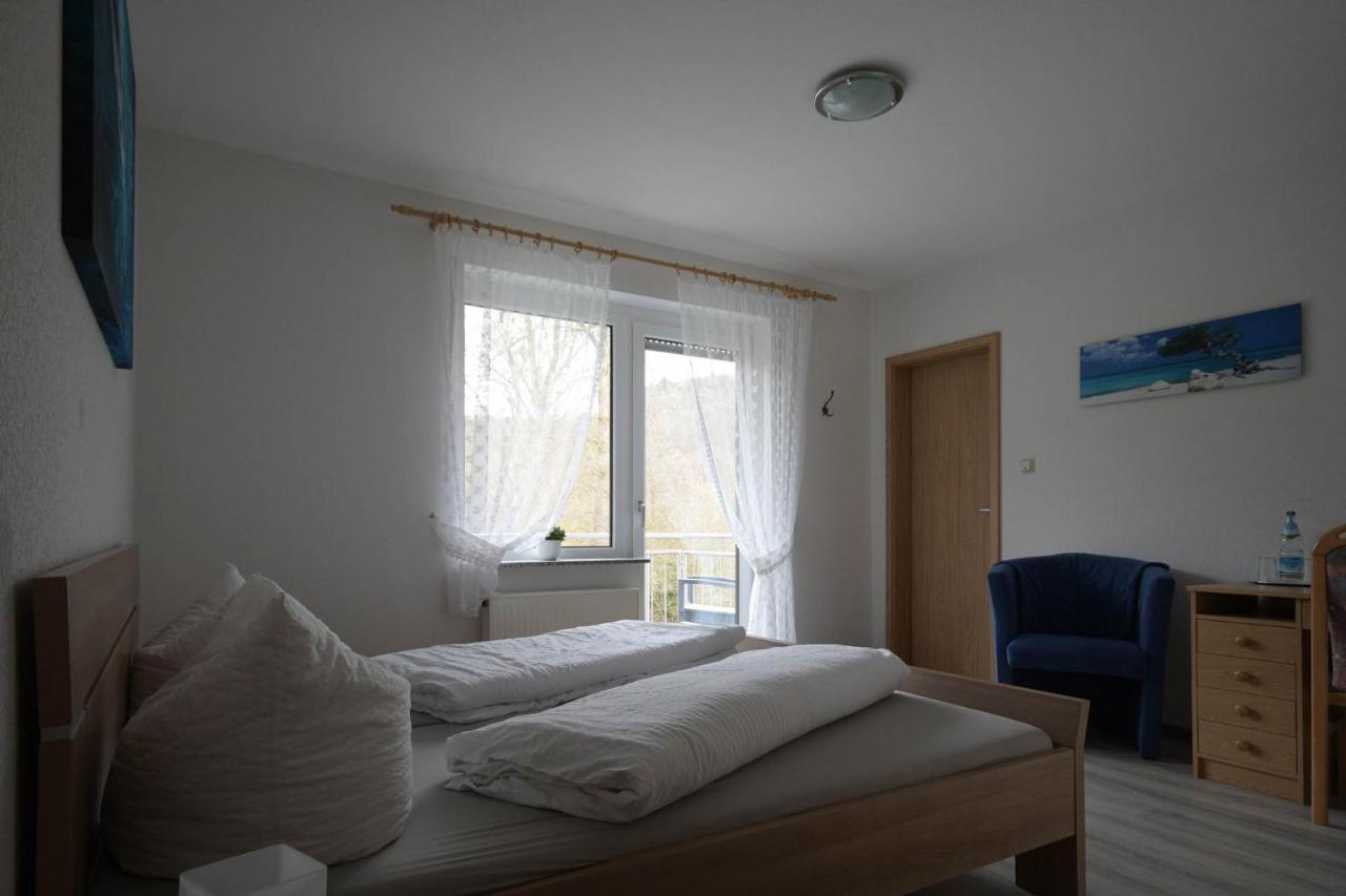 Zimmer Ohne Fruehstueck In Der Forellenzucht Burgen  Bagian luar foto