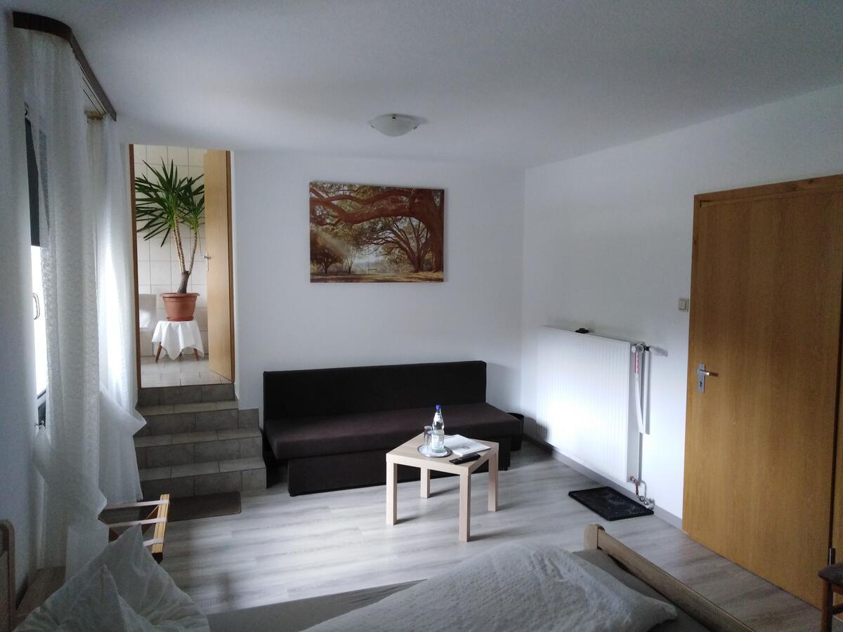 Zimmer Ohne Fruehstueck In Der Forellenzucht Burgen  Bagian luar foto