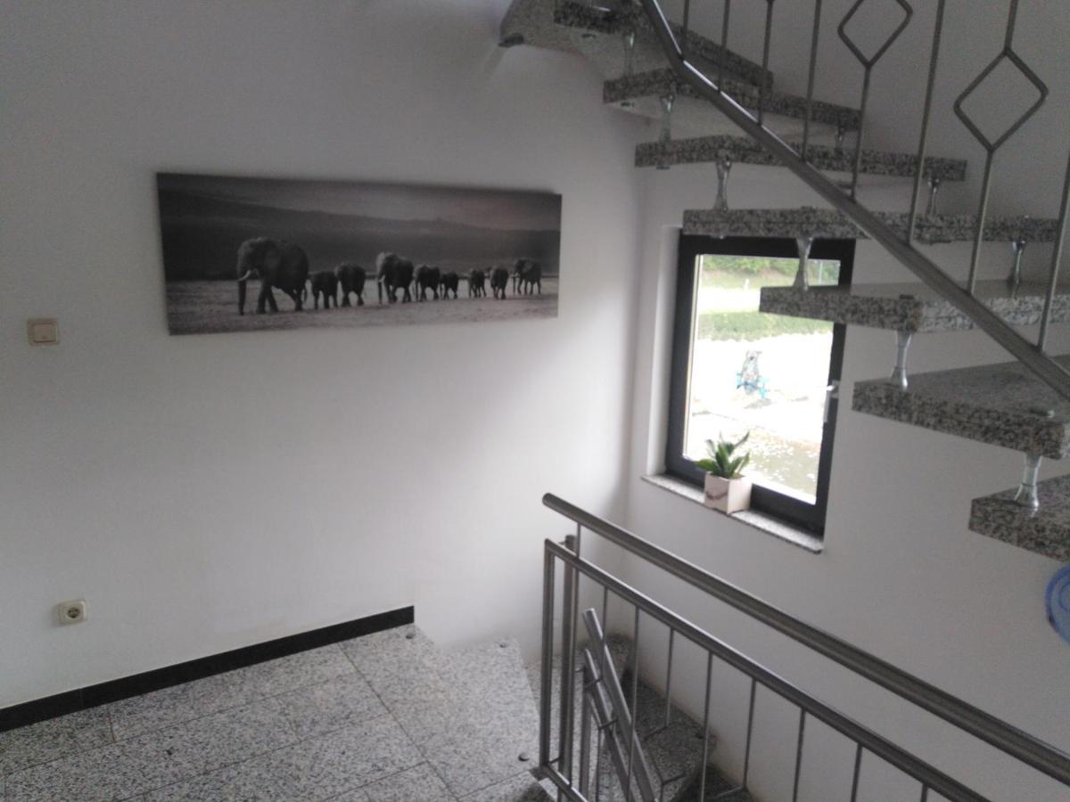 Zimmer Ohne Fruehstueck In Der Forellenzucht Burgen  Bagian luar foto