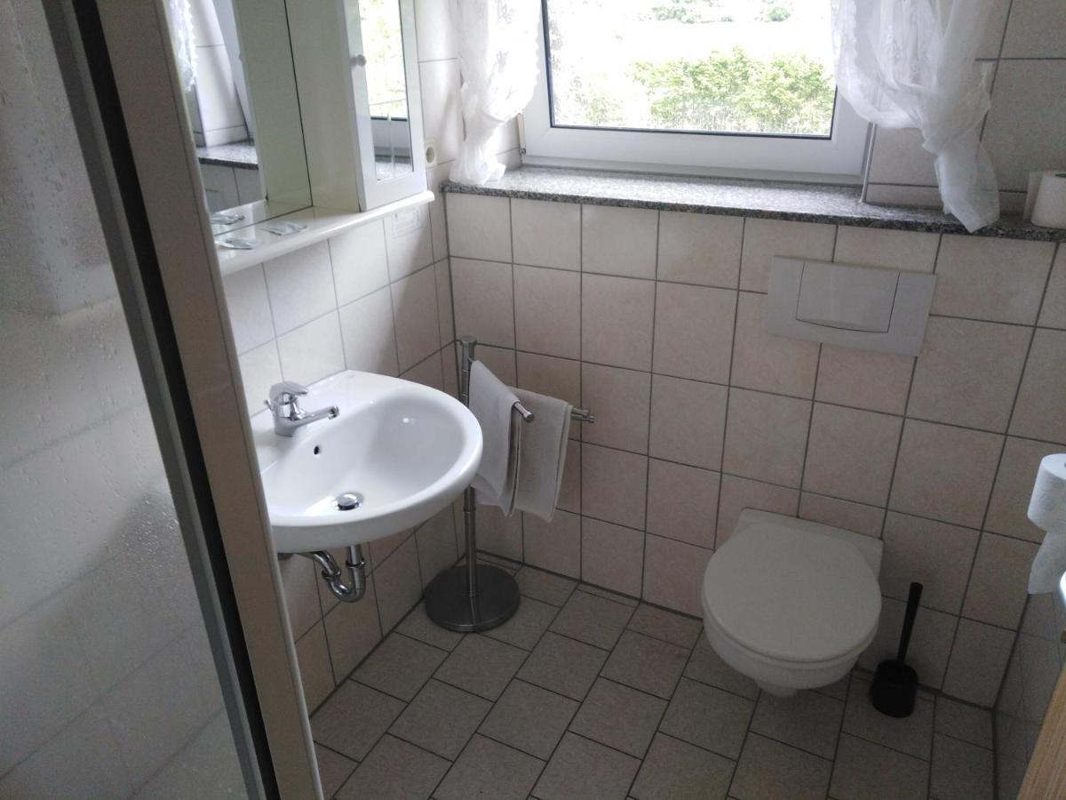 Zimmer Ohne Fruehstueck In Der Forellenzucht Burgen  Bagian luar foto