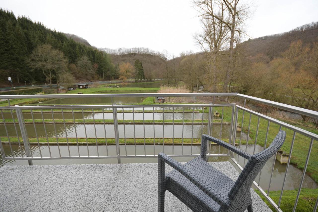 Zimmer Ohne Fruehstueck In Der Forellenzucht Burgen  Bagian luar foto